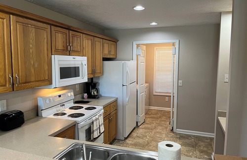 Dublin Apartamento | Dublin location! Lots of Space & Wooded too!