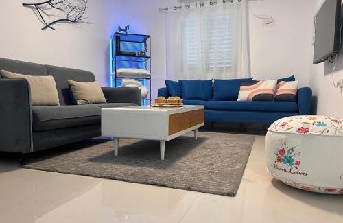 Neve Zohar Apartamento | Duchess of the Dead Sea Crown Group Collection