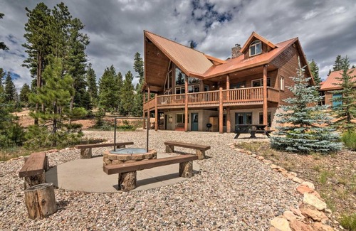 Duck Creek Village Casa | Duck Creek Village Chalet with Fire Pit and Decks