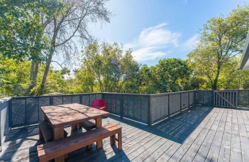 Kuratau Casa | Duck Inn - Lake Taupo Holiday Home