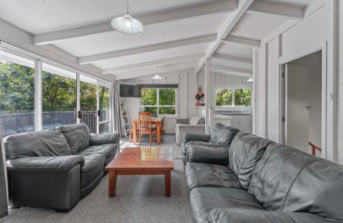 Kuratau Casa | Duck Inn - Lake Taupo Holiday Home