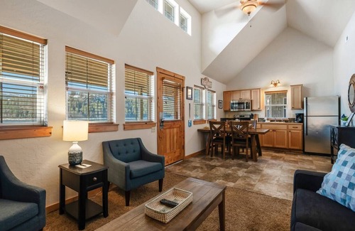 Dover Bay Casa | Duck N' Work - Lakefront Beach Bungalow
