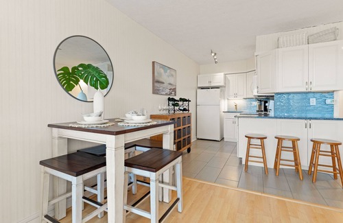 Duck Condominio | Duckburgh - Ocean view, Updated, 2 min. walk to the beach