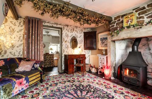 Hurst Green Casa | Duckdown