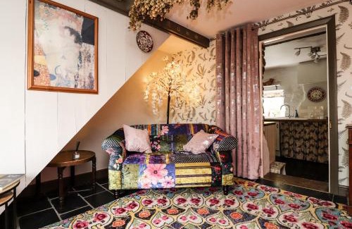 Hurst Green Casa | Duckdown