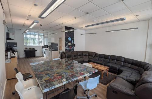 Bristol Old City Casa | Duel of Bristol House 6BR 12 beds