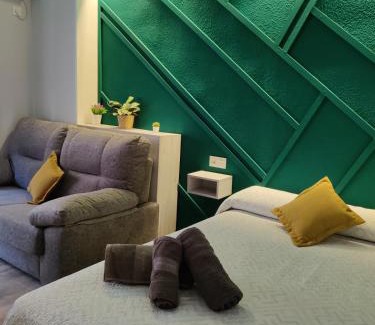 Torredonjimeno Casa | Duerme a gusto - Tu habitación acogedora en Torredonjimeno