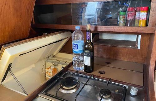 La Vila Olimpica del Poblenou Alquiler De Eote | Duerme en un velero