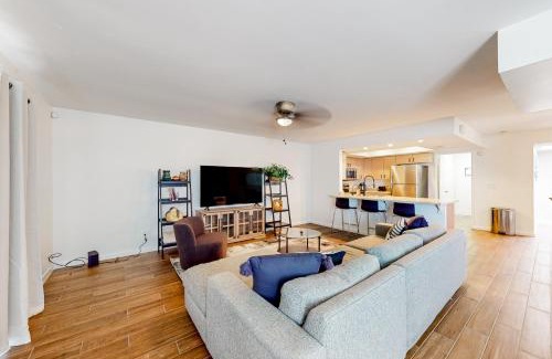 Tempe Casa | Duke Delight