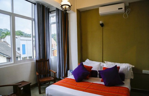 Kandy Hotel | Dumbara Peak Residence