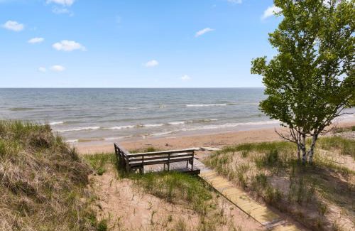 Baileys Harbor Casa | Dune Alright by Simple Life Rentals