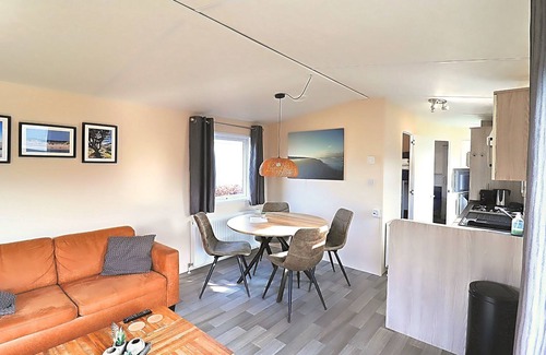 Hollum Chalet De Esquí | Encantador chalet de dunas entre campo de golf y playa en Hollum