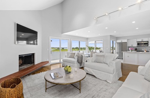 Westhampton Beach Casa | Dune Rd Westhampton Beach Village Waterfront Walk to Town