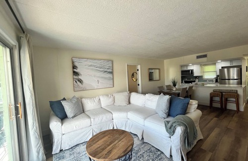 Dunedin Condominio | Dunedin Causeway Waterfront Community Completely Remodeled 2Bed/2Bath Pool/Bikes