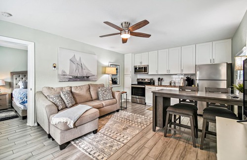 Dunedin Apartamento | Dunedin Cottage on Pinellas Trail w/ Heated Pool