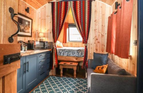 Knock Casa | Dunfell Shepherd's Hut