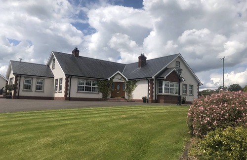Dungannon Casa | Dungannon 2 Bed Bungalow - Sleeps 5 - Pet Friendly
