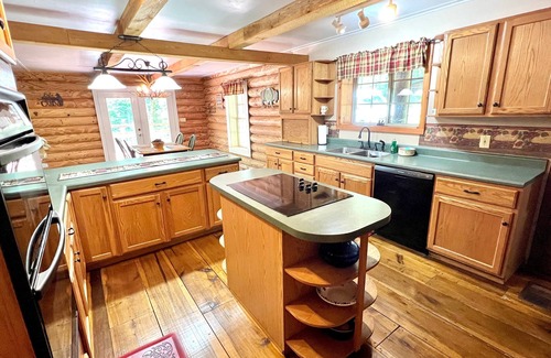 Sevierville Cabina | Dunn's Creek Hideaway