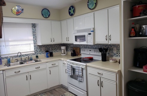 Dunnellon Casa | Dunnellon Pool House on Tiger Lake Near Rainbow River State Park & Tubing