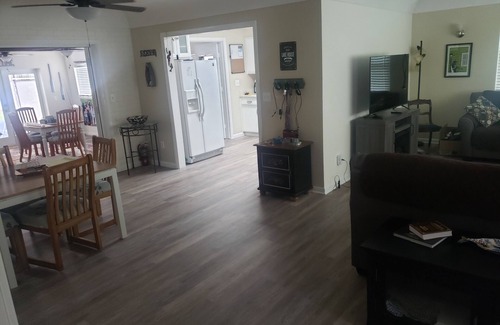 Dunnellon Casa | Dunnellon Pool House on Tiger Lake Near Rainbow River State Park & Tubing