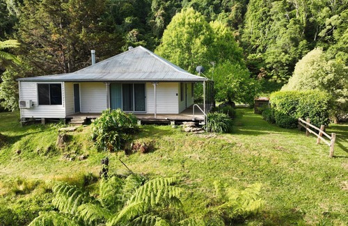 Beaumont Casa | Dunrose Cottage - Mountain top cottage with amazing views!