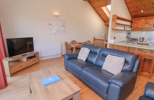 Embleton Cabaña | DUNSTANBURGH VIEW, pet friendly, country holiday cottage in Embleton