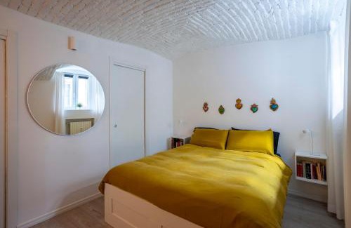 Tricolore Apartamento | [Duomo 15 minuti a piedi] Luxury*Wifi*Netflx