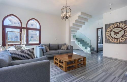 Batroun Apartamento | Duplex 3-BR with Port View