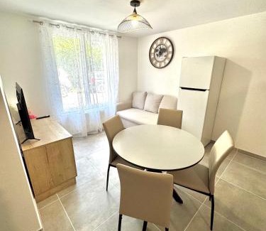 Brantome-en-Perigord Apartamento | Duplex 4 personnes avec jardin