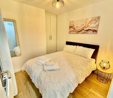 Brantome-en-Perigord Apartamento | Duplex 4 personnes avec jardin