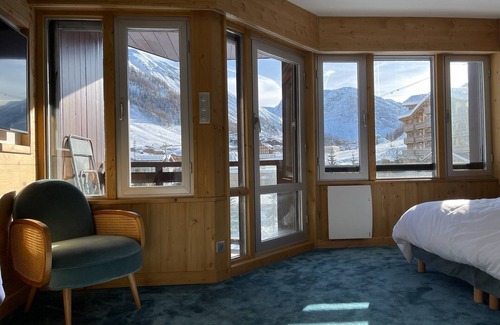 Val-d'Isere Apartamento | Duplex de 70m2 con orientación sur, idealmente ubicado a 250m del inicio de Solaise / Bellevarde