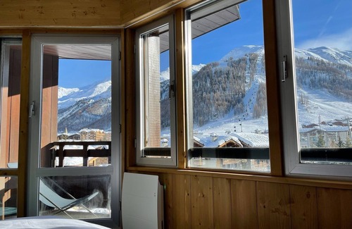 Val-d'Isere Apartamento | Duplex de 70m2 con orientación sur, idealmente ubicado a 250m del inicio de Solaise / Bellevarde