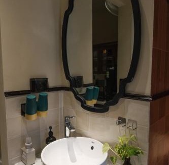 Van Mieu Apartamento | Duplex Apt-Van Mieu view- Hanoi Viber-Free Laudry in Center