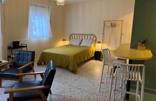 Moulins Apartamento | Duplex avec patio - Quartier historique