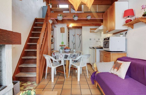 Viella Apartamento | Chalet dúplex para 4 pers. con chimenea y parking - Viella