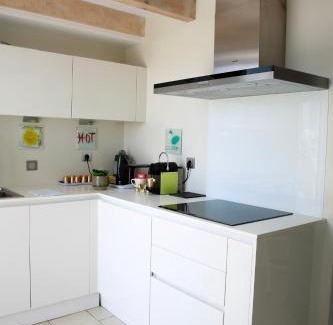 Cap-d'Antibes Apartamento | Duplex climatisé avec terrasse vue mer au pied de la plage