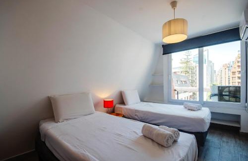 El Golf Apartamento | Duplex con AC Metro El Golf