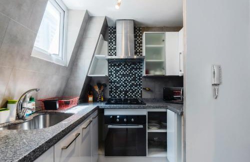 El Golf Apartamento | Duplex con AC Metro El Golf