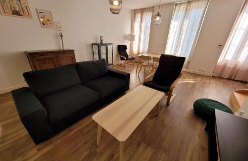 Macau Apartamento | Duplex cosy & lumineux en plein centre bourg