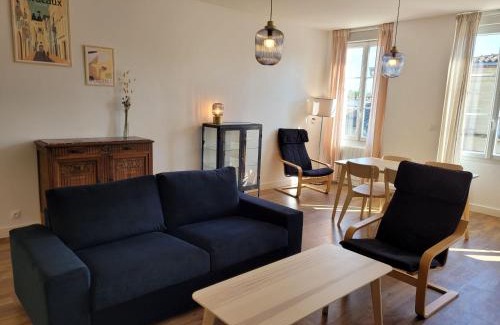 Macau Apartamento | Duplex cosy & lumineux en plein centre bourg