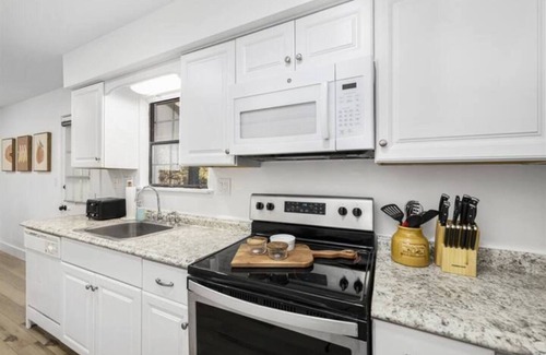 Matthews Casa | Duplex Delight: Perfect for Big Groups & Families!