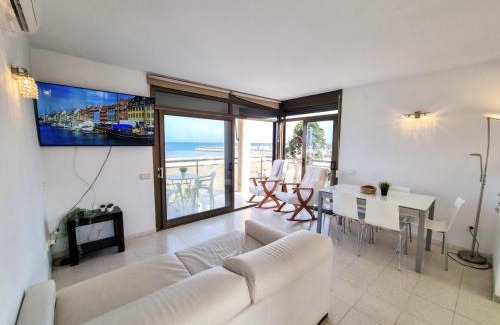 Torredembarra Apartamento | DUPLEX en primera linea de playa
