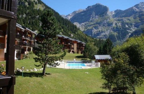 Pralognan-la-Vanoise Apartamento | Duplex ensoleillé avec piscine chauffée, proche centre et pistes - FR-1-464-34