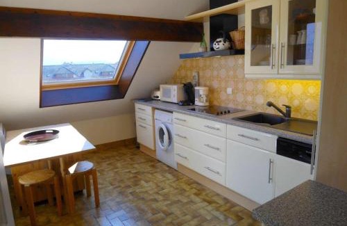 Sevrier Apartamento | Duplex F2 avec terrasse vue lac, parking et WiFi – Annecy - FR-1-432-5
