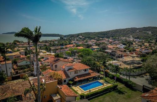 Manguinhos Casa | Duplex Geriba 250m da praia, rede futevôlei, sauna