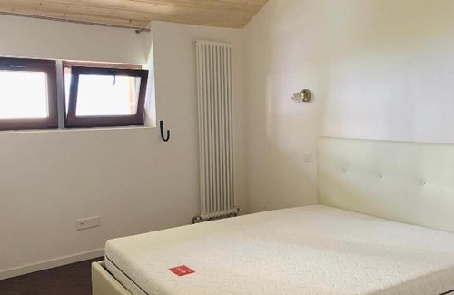 Lugano Apartamento | Duplex in casa rurale con cortile privato