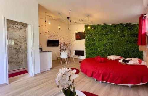 L'Escarene Apartamento | Duplex jacuzzi et table massage