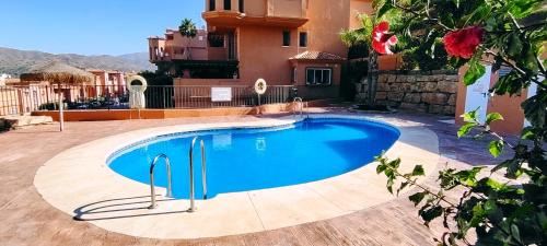 Torre de Benagalbon Apartamento | Duplex La Calma, with views of the sea and mountains