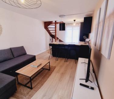 Neauphle-le-Chateau Apartamento | Duplex neuf centre ville avec parking