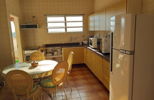 Parque Enseada Apartamento | Duplex penthouse * pool / barbecue on the beach - 1 suite